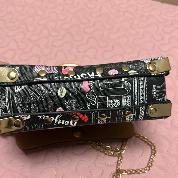 Paris Print Women's Bag - Black and Pink - Picture 4 of 5